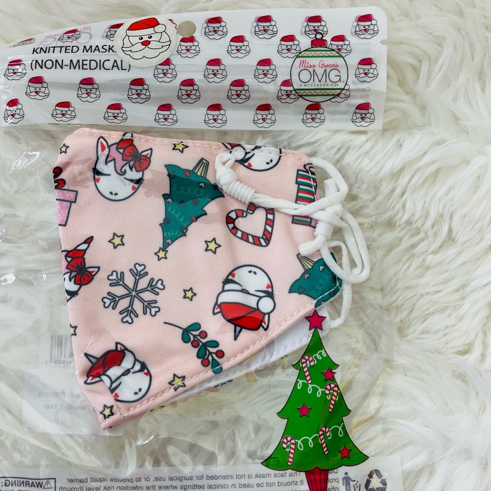 New OMG Kids girl Holiday Face Mask Pink 🎁 Christmas beautiful stylish birthday